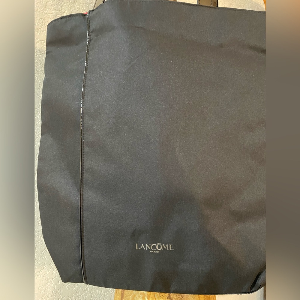 Lancôme Black and Red Reversible Travel overnight Tote Bag - Picture 6 of 14